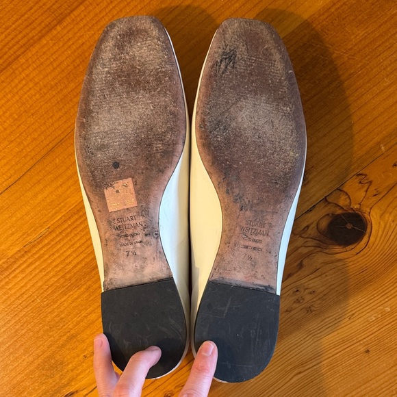 Stuart Weitzman White Flats with Gold Accent - Picture 9 of 16